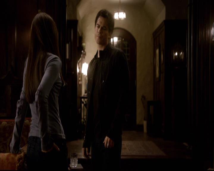 VampireDiariesWorld-dot-org_2x12TheDecent2008.jpg