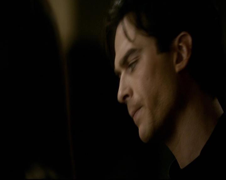 VampireDiariesWorld-dot-org_2x12TheDecent2055.jpg
