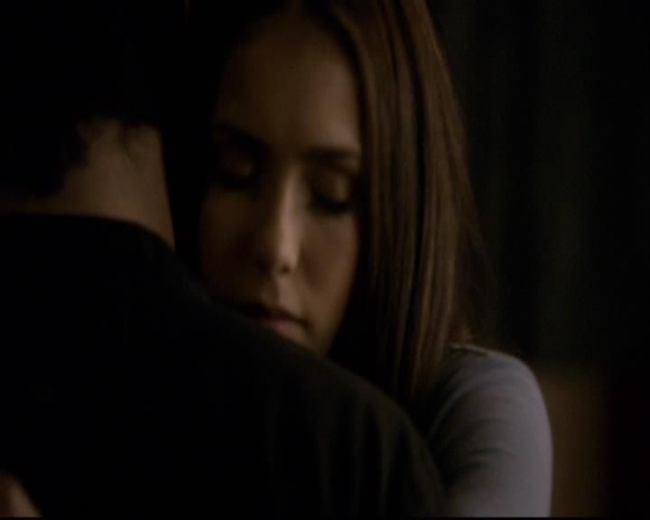 VampireDiariesWorld-dot-org_2x12TheDecent2065.jpg