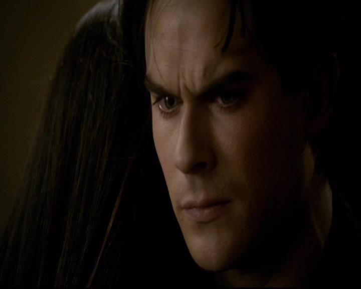 VampireDiariesWorld-dot-org_2x12TheDecent2075.jpg