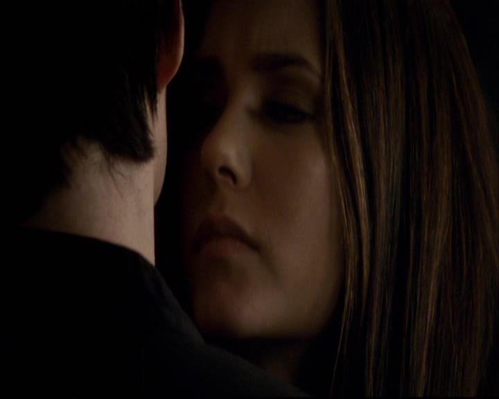 VampireDiariesWorld-dot-org_2x12TheDecent2080.jpg