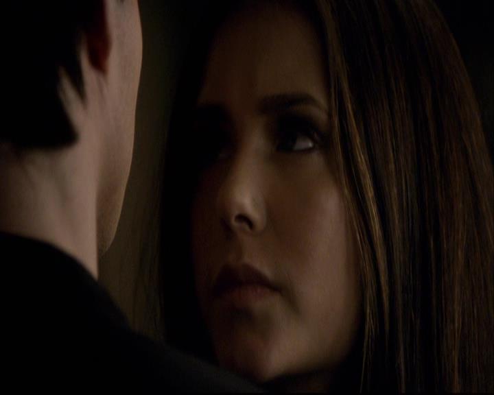 VampireDiariesWorld-dot-org_2x12TheDecent2081.jpg