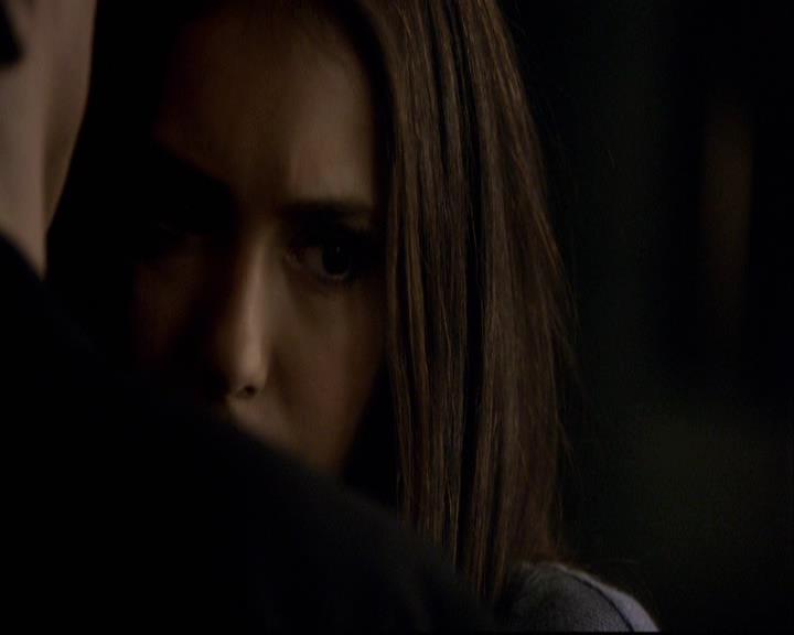 VampireDiariesWorld-dot-org_2x12TheDecent2085.jpg