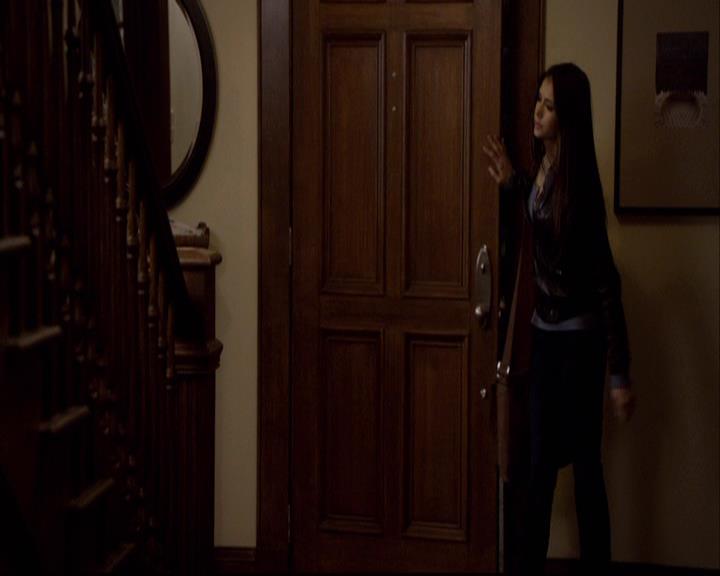 VampireDiariesWorld-dot-org_2x12TheDecent2091.jpg