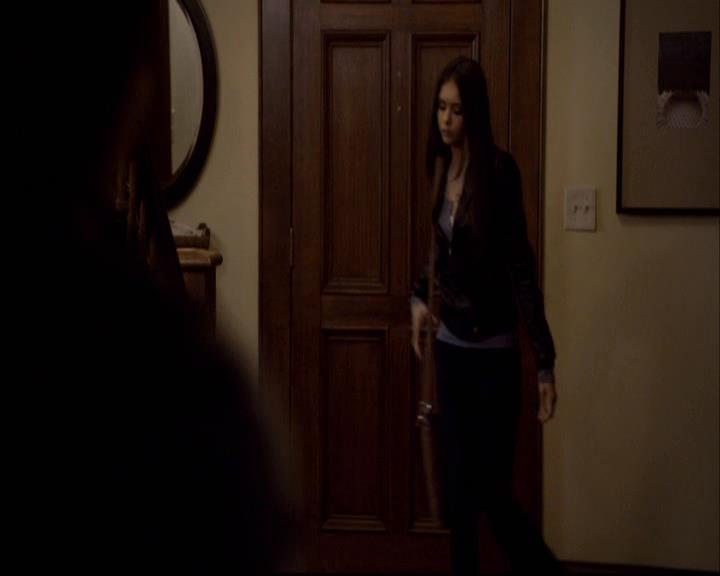 VampireDiariesWorld-dot-org_2x12TheDecent2092.jpg