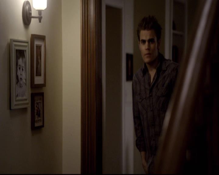 VampireDiariesWorld-dot-org_2x12TheDecent2094.jpg