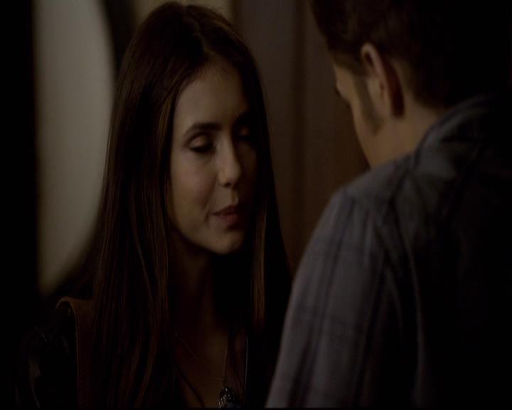 VampireDiariesWorld-dot-org_2x12TheDecent2105.jpg