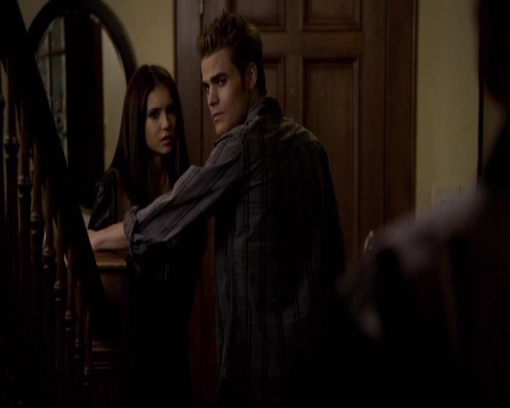 VampireDiariesWorld-dot-org_2x12TheDecent2112.jpg