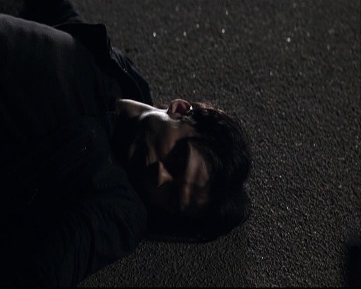 VampireDiariesWorld-dot-org_2x12TheDecent2140.jpg