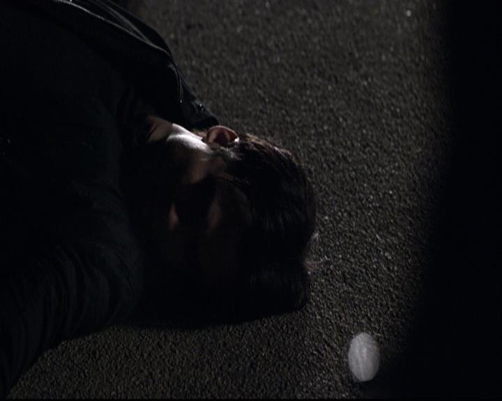 VampireDiariesWorld-dot-org_2x12TheDecent2144.jpg