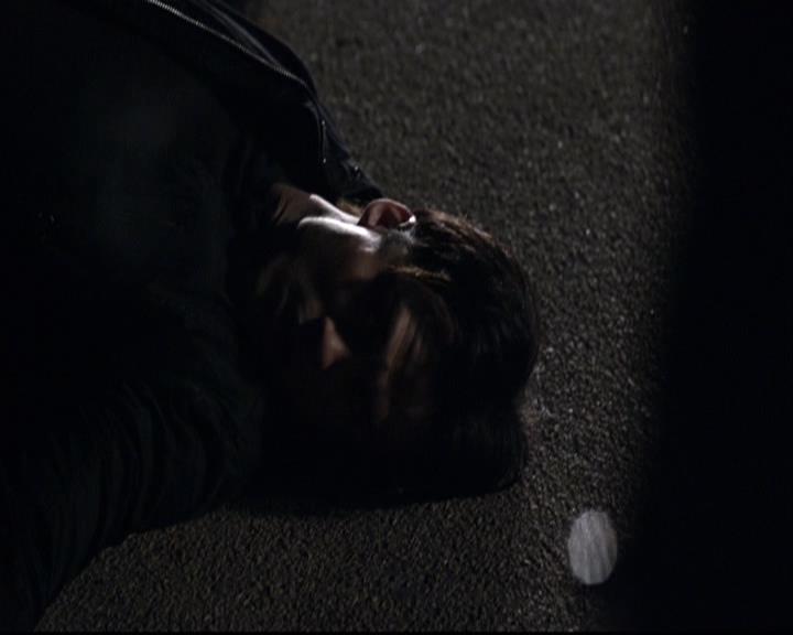 VampireDiariesWorld-dot-org_2x12TheDecent2145.jpg