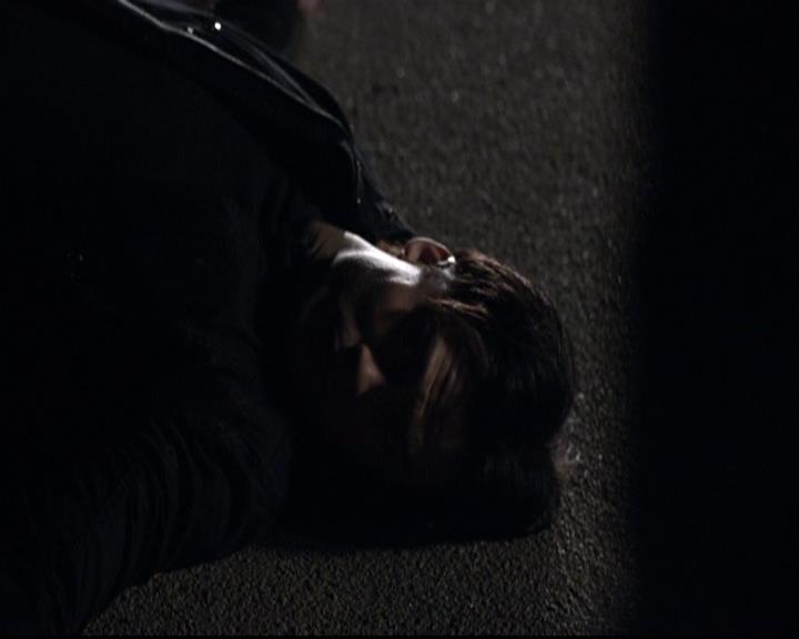 VampireDiariesWorld-dot-org_2x12TheDecent2147.jpg