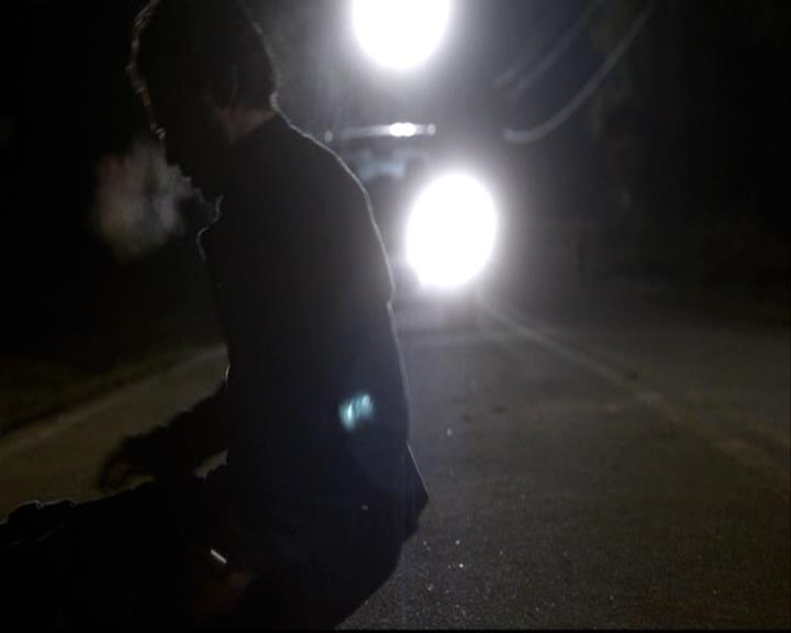 VampireDiariesWorld-dot-org_2x12TheDecent2155.jpg