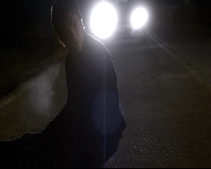 VampireDiariesWorld-dot-org_2x12TheDecent2158.jpg