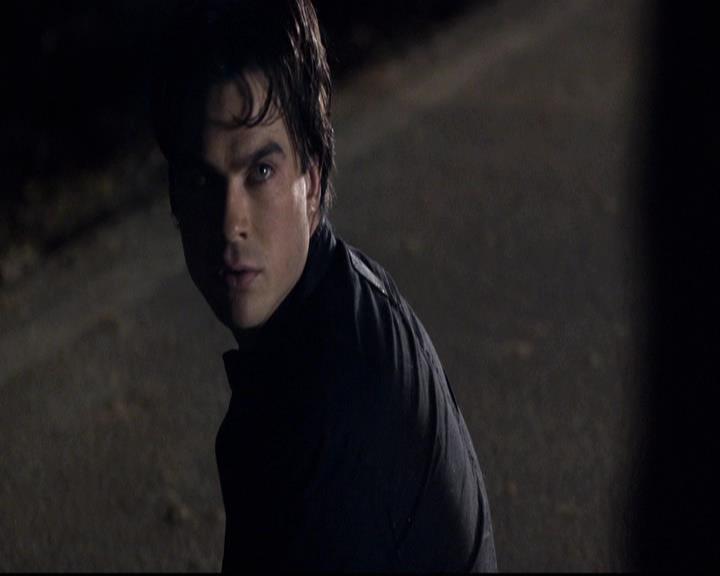 VampireDiariesWorld-dot-org_2x12TheDecent2159.jpg