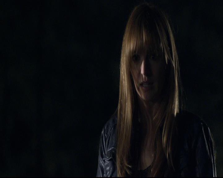VampireDiariesWorld-dot-org_2x12TheDecent2160.jpg