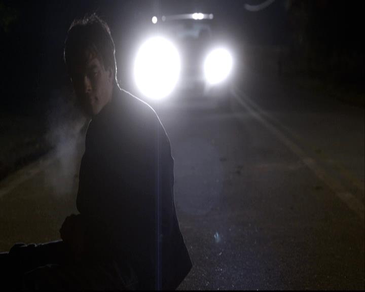 VampireDiariesWorld-dot-org_2x12TheDecent2162.jpg