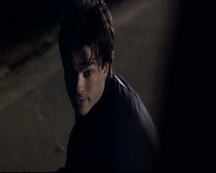 VampireDiariesWorld-dot-org_2x12TheDecent2163.jpg