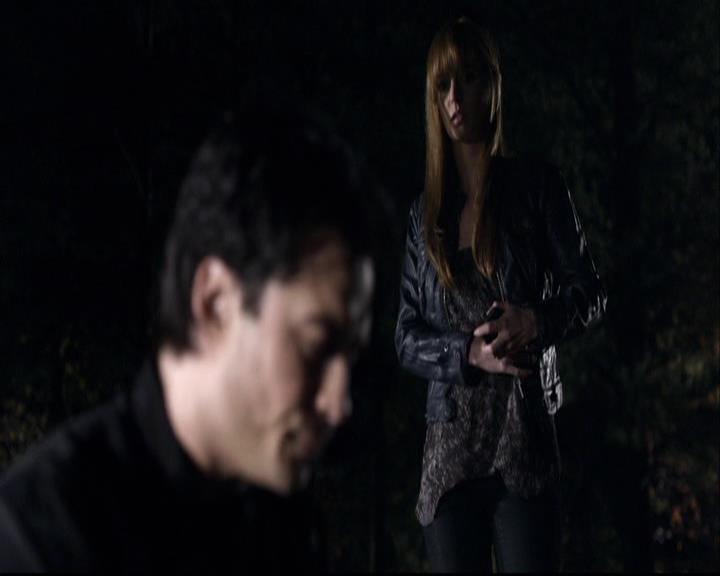 VampireDiariesWorld-dot-org_2x12TheDecent2167.jpg