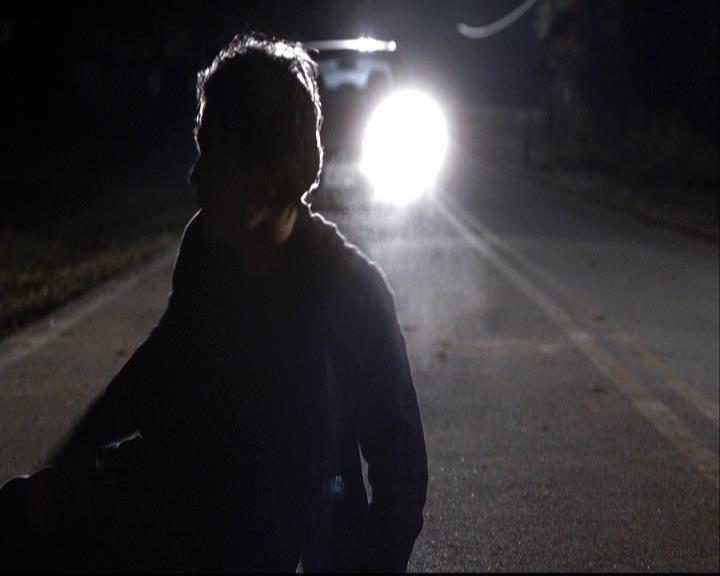 VampireDiariesWorld-dot-org_2x12TheDecent2171.jpg