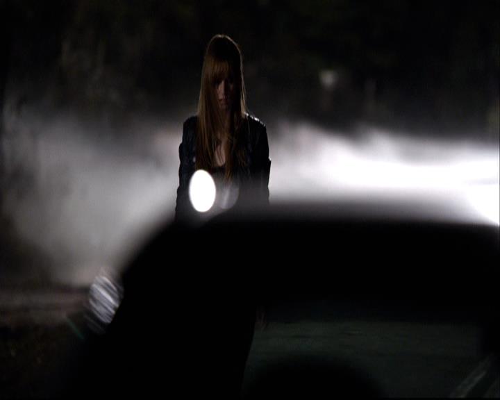 VampireDiariesWorld-dot-org_2x12TheDecent2173.jpg
