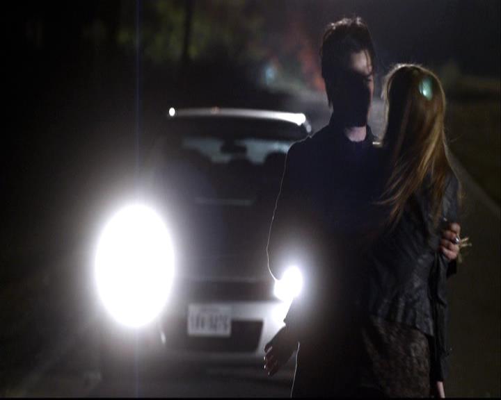 VampireDiariesWorld-dot-org_2x12TheDecent2175.jpg