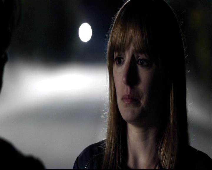 VampireDiariesWorld-dot-org_2x12TheDecent2192.jpg