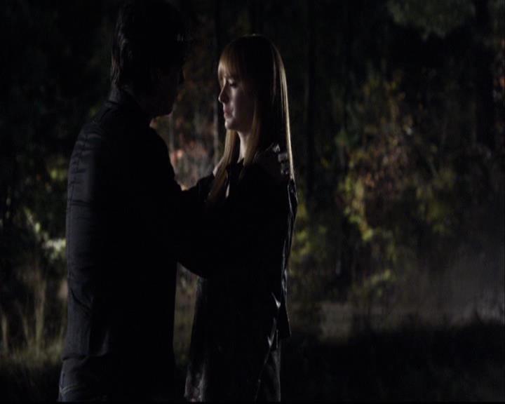 VampireDiariesWorld-dot-org_2x12TheDecent2194.jpg
