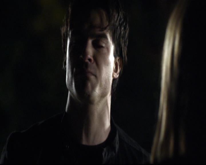 VampireDiariesWorld-dot-org_2x12TheDecent2204.jpg