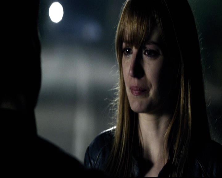 VampireDiariesWorld-dot-org_2x12TheDecent2205.jpg