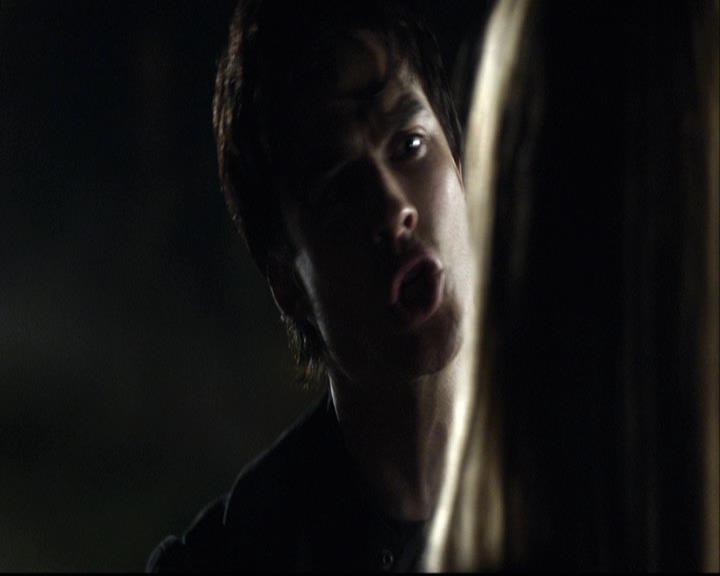 VampireDiariesWorld-dot-org_2x12TheDecent2207.jpg