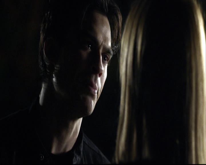 VampireDiariesWorld-dot-org_2x12TheDecent2212.jpg