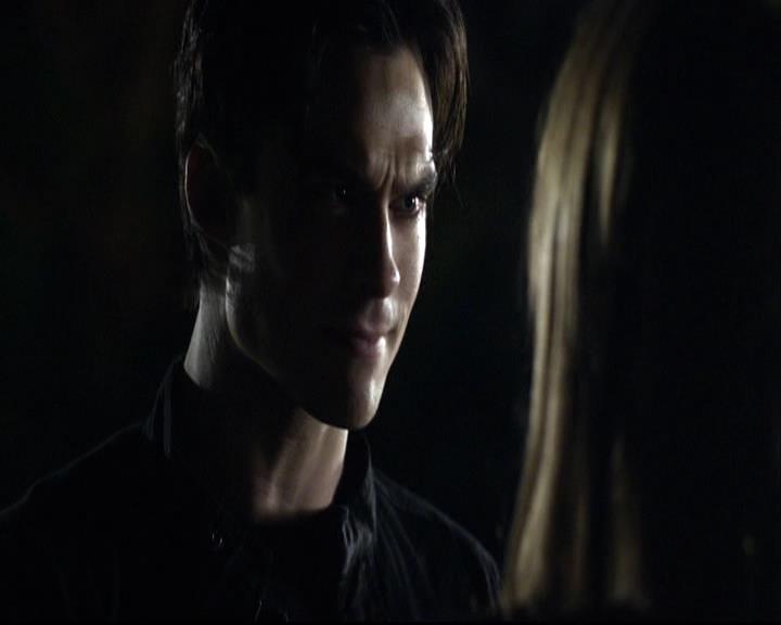 VampireDiariesWorld-dot-org_2x12TheDecent2216.jpg