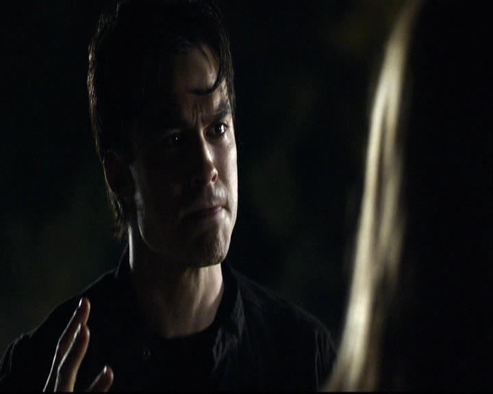 VampireDiariesWorld-dot-org_2x12TheDecent2246.jpg