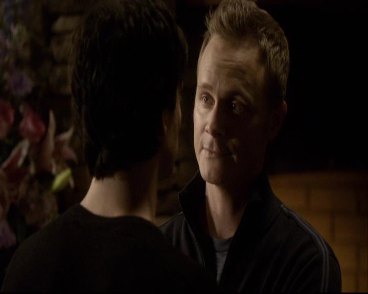 VampireDiariesWorld-dot-org_2x13DaddyIssues0824.jpg