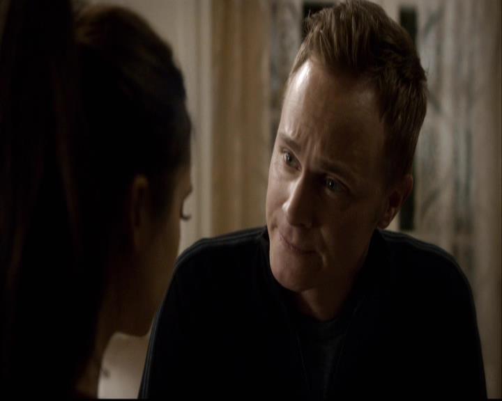 VampireDiariesWorld-dot-org_2x13DaddyIssues1874.jpg