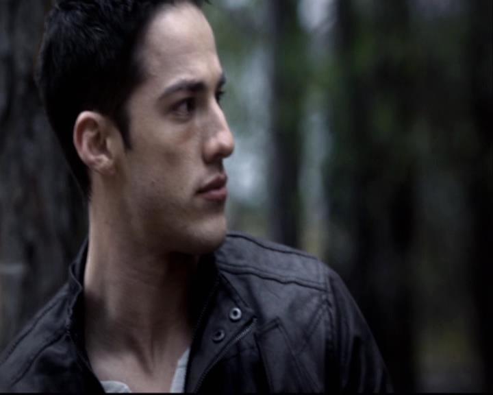 VampireDiariesWorld-dot-org_2x14CryingWolf0272.jpg
