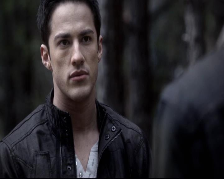 VampireDiariesWorld-dot-org_2x14CryingWolf0282.jpg