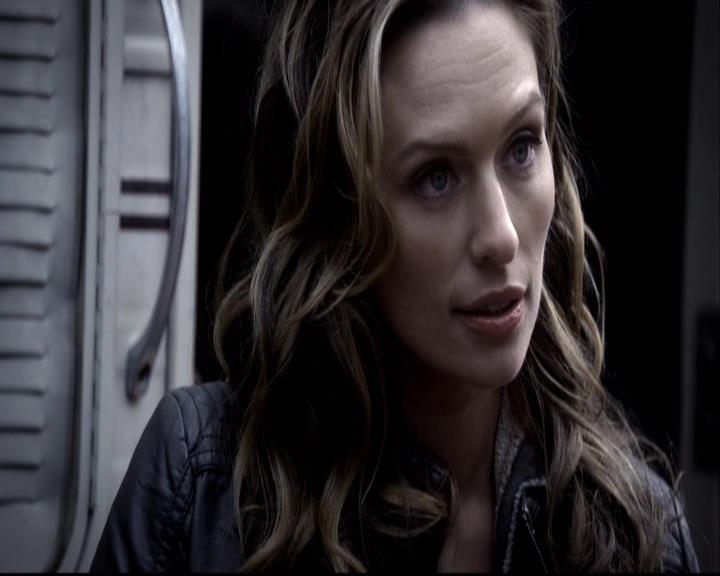 VampireDiariesWorld-dot-org_2x14CryingWolf0305.jpg