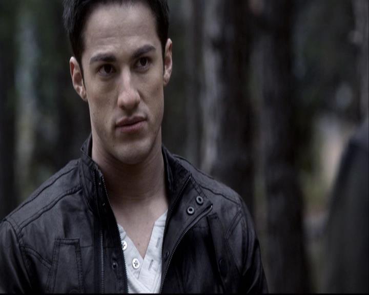 VampireDiariesWorld-dot-org_2x14CryingWolf0314.jpg