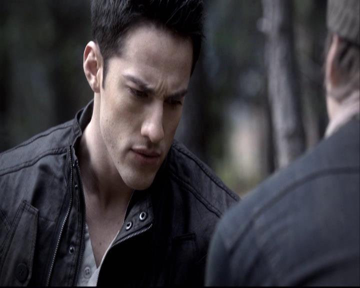 VampireDiariesWorld-dot-org_2x14CryingWolf0334.jpg