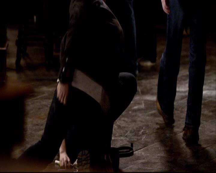 VampireDiariesWorld-dot-org_2x14CryingWolf0400.jpg