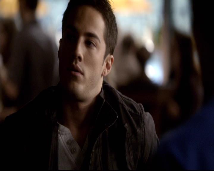 VampireDiariesWorld-dot-org_2x14CryingWolf0410.jpg