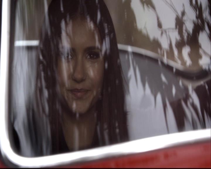 VampireDiariesWorld-dot-org_2x14CryingWolf0506.jpg