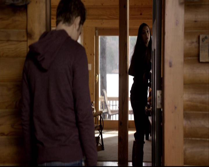 VampireDiariesWorld-dot-org_2x14CryingWolf0525.jpg