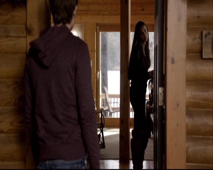 VampireDiariesWorld-dot-org_2x14CryingWolf0526.jpg