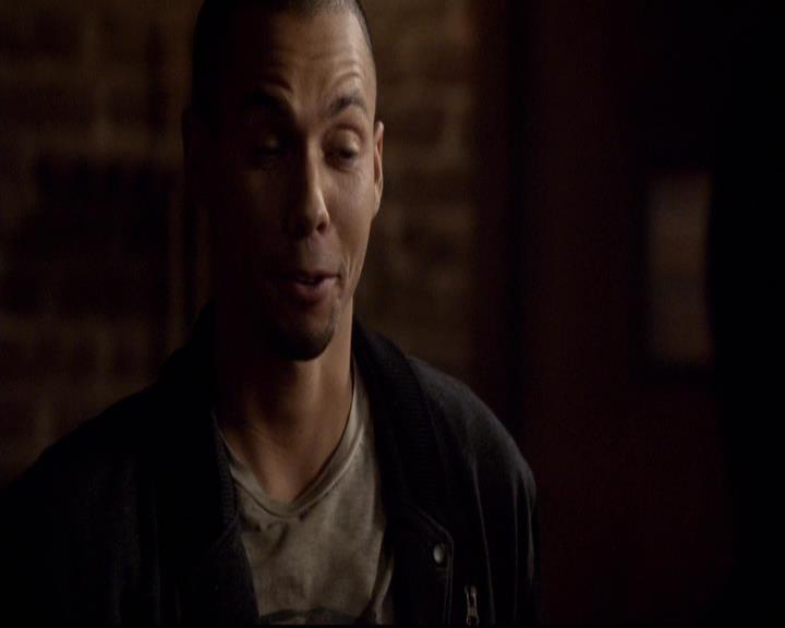 VampireDiariesWorld-dot-org_2x14CryingWolf0628.jpg