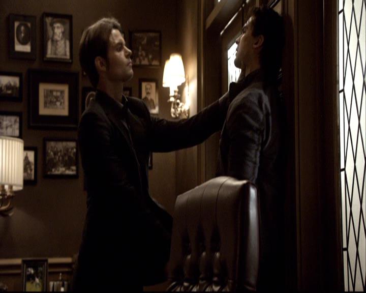 VampireDiariesWorld-dot-org_2x14CryingWolf0820.jpg