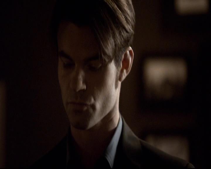 VampireDiariesWorld-dot-org_2x14CryingWolf0836.jpg