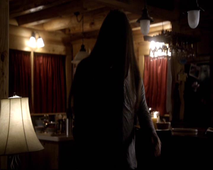 VampireDiariesWorld-dot-org_2x14CryingWolf0880.jpg